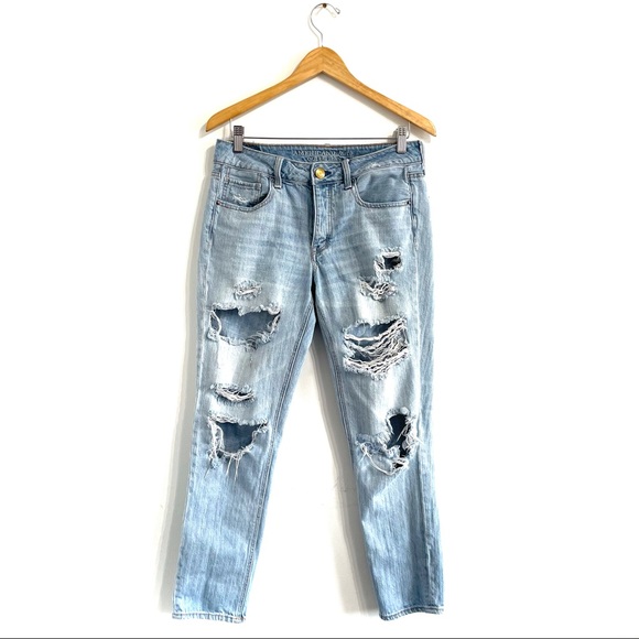 American Eagle Outfitters Denim - American eagle Ripped Tomgirl Jean light wash